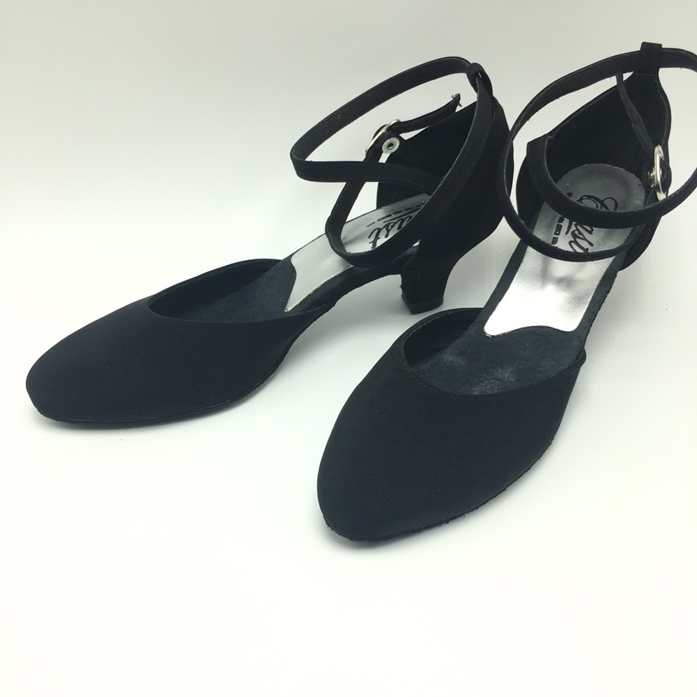 Coast closed toe ballroom shoe blk low heel 10.5W
